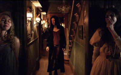 Family trauma never dies in trailer for “MARTYRS” director’s “INCIDENT IN A GHOSTLAND”