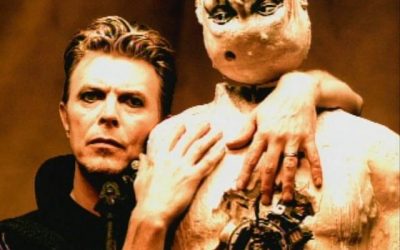 DAVID BOWIE DESTROYS TOMB’S JUKEBOX