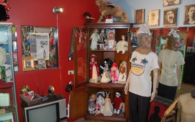 Glitchy’s Oddities Museum Feels like a Carnival Sideshow, But with a Prairie Spin