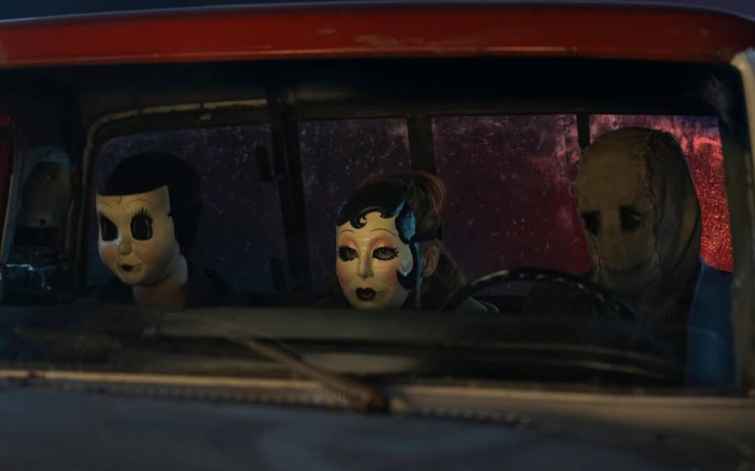 HORROR FANS RUN FOR THEIR LIVES TO GET A SNEAK PEEK AT “THE STRANGERS – CHAPTER 3”