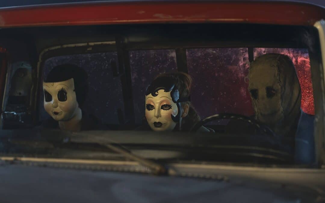 Movie Review: “THE STRANGERS—CHAPTER 3” ends the trilogy, not a moment too soon