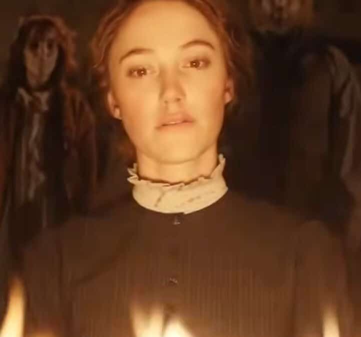 EXCLUSIVE INTERVIEW: MAIKA MONROE GOES “VICTORIAN PSYCHO”