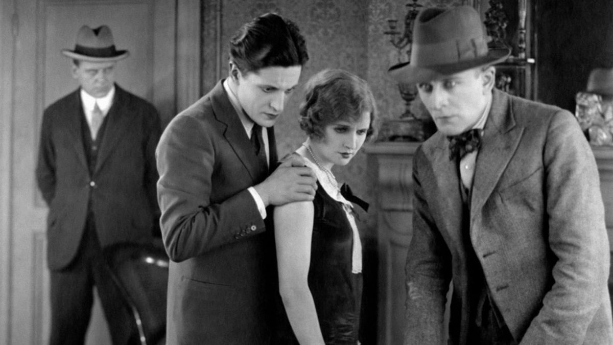 The Lodger: A Story of the London Fog (1927) directed by Alfred Hitchcock • Reviews, film + cast • Letterboxd